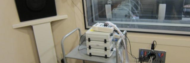 photo of the lab and equipment to record auditory evoked potentials